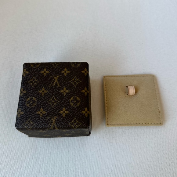 Louis Vuitton Monogram Canvas Travel Jewelry Box for a pendant/earrings/ring NWT - Picture 6 of 8